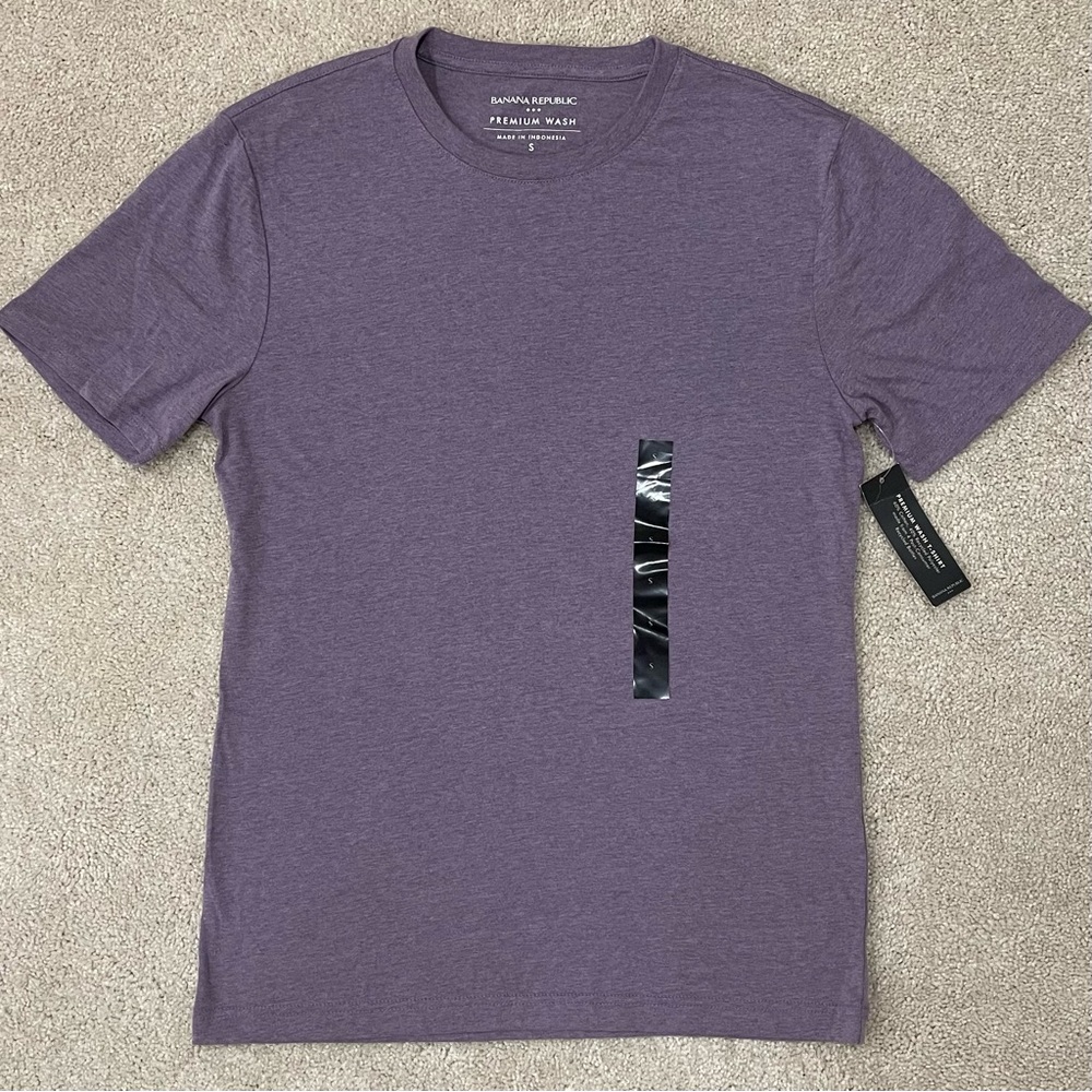 Men’s Banana Republic tee